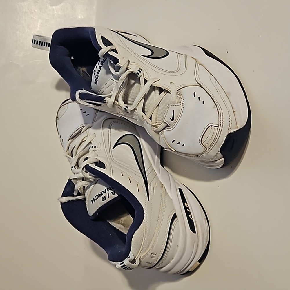 Nike Air Monarch 415445-102 Men's Size 8 Sneakers